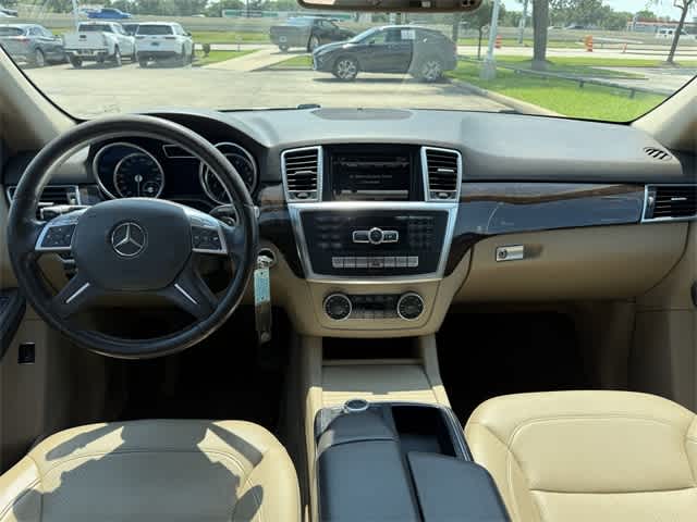Thumbnail: 2013 Mercedes-Benz M-Class - 16