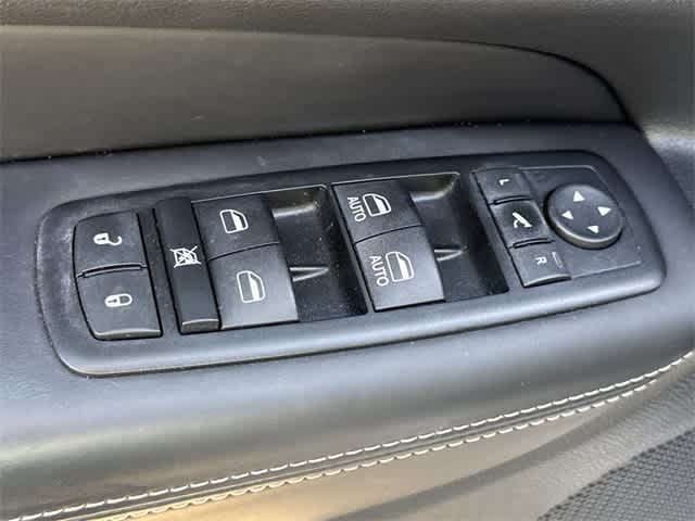 Thumbnail: 2017 Jeep Grand Cherokee - 9