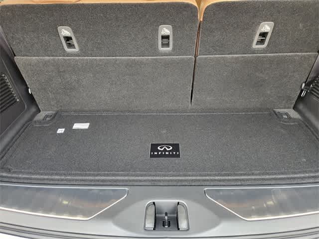 Thumbnail: 2026 INFINITI QX80 - 19