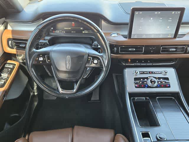 Thumbnail: 2023 Lincoln Aviator - 15