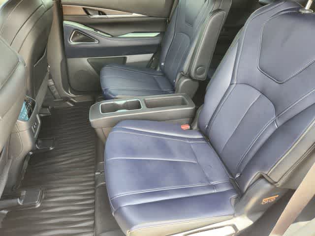 Thumbnail: 2026 INFINITI QX60 - 12