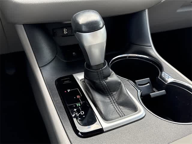 Thumbnail: 2016 Toyota Highlander - 19
