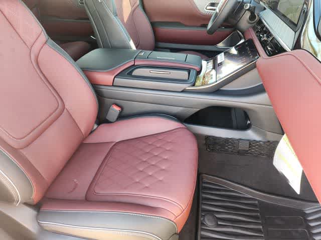 Thumbnail: 2026 INFINITI QX80 - 14