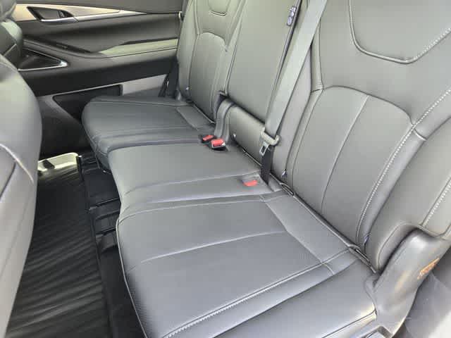 Thumbnail: 2026 INFINITI QX60 - 12