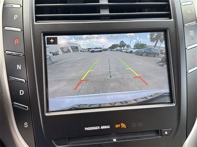 Thumbnail: 2019 Lincoln MKC - 22