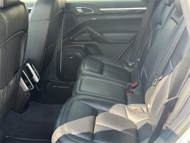 Thumbnail: 2016 Porsche Cayenne - 12