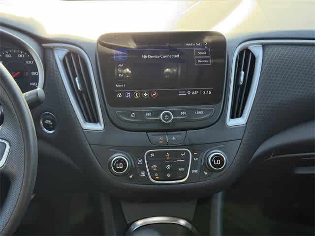 Thumbnail: 2023 Chevrolet Malibu - 18