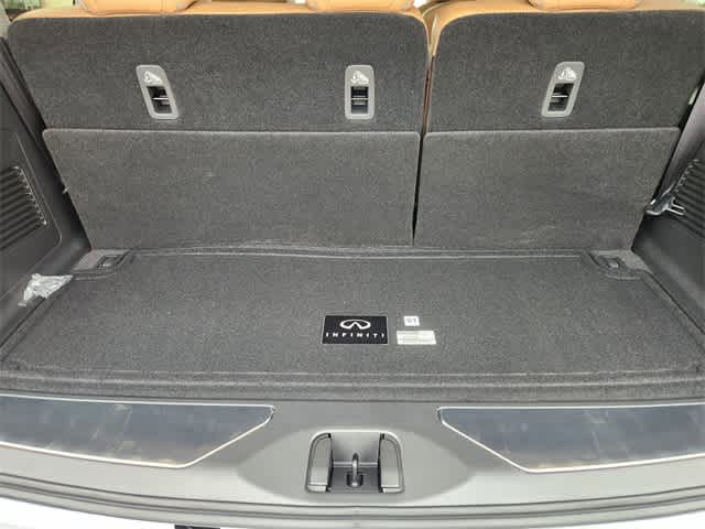 Thumbnail: 2026 INFINITI QX80 - 19