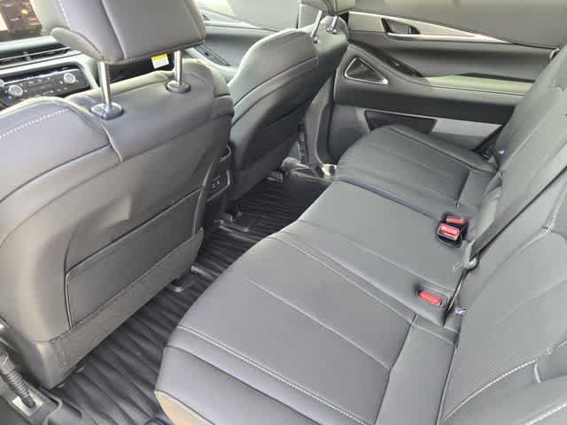 Thumbnail: 2026 INFINITI QX60 - 11