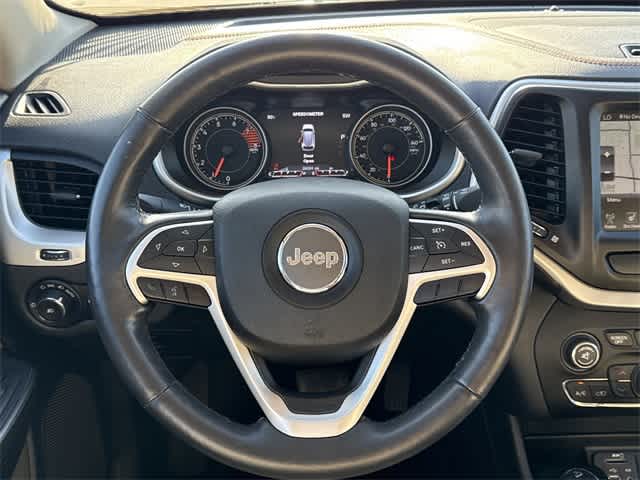 Thumbnail: 2016 Jeep Cherokee - 17