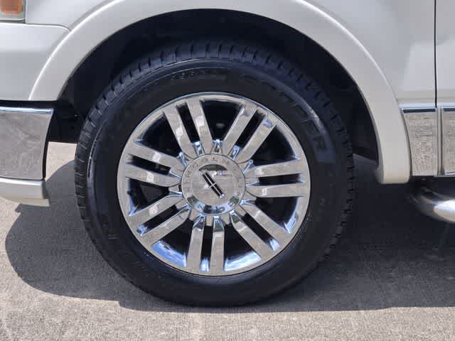 Thumbnail: 2008 Lincoln Mark LT - 8