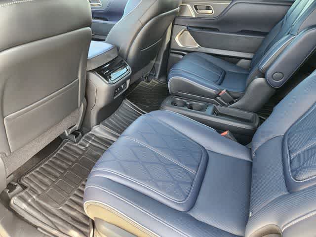 Thumbnail: 2026 INFINITI QX80 - 12