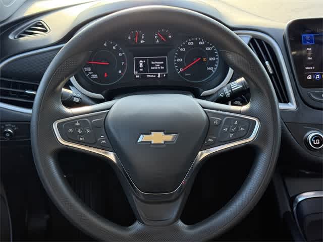 Thumbnail: 2023 Chevrolet Malibu - 17