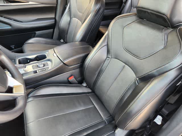 Thumbnail: 2023 INFINITI QX60 - 11