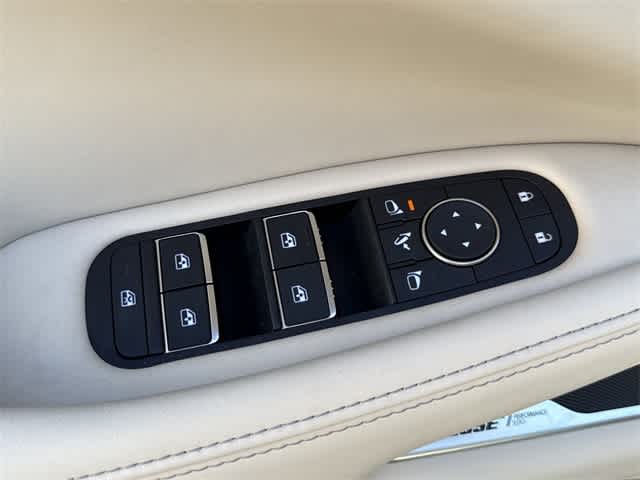 Thumbnail: 2025 INFINITI QX60 - 9