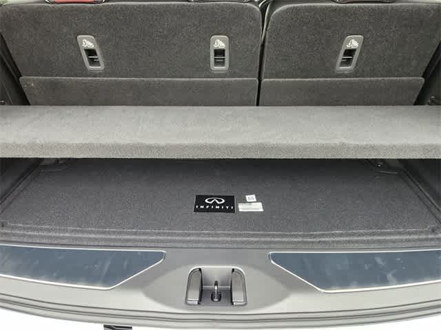 Thumbnail: 2026 INFINITI QX80 - 19
