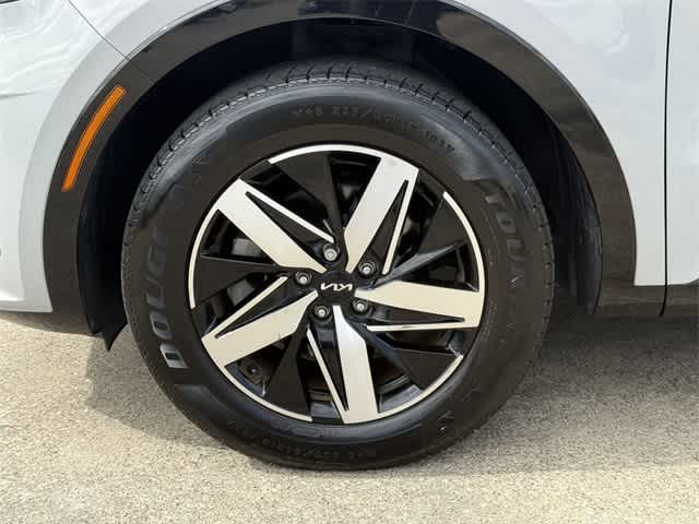 Thumbnail: 2022 Kia Sorento - 7