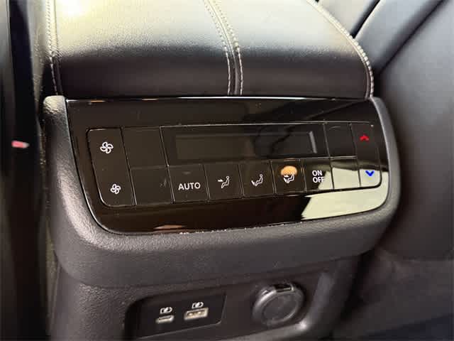 Thumbnail: 2022 INFINITI QX60 - 20