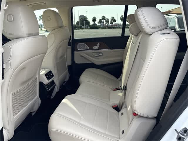 2021 Mercedes-Benz GLS 450 4MATIC 12