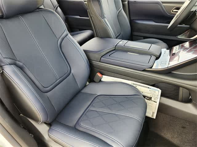 Thumbnail: 2026 INFINITI QX80 - 14