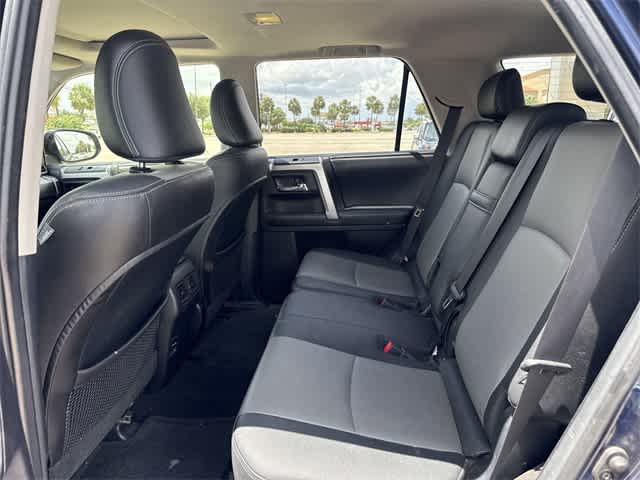 Thumbnail: 2014 Toyota 4Runner - 13
