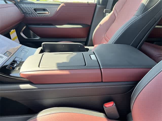 Thumbnail: 2025 INFINITI QX80 - 20