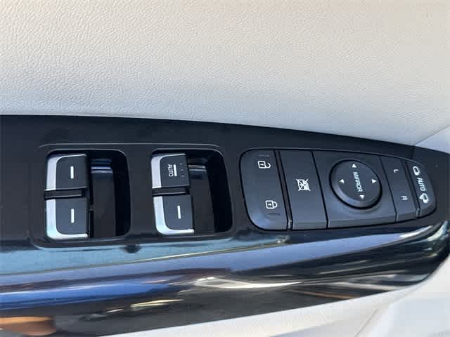 Thumbnail: 2020 Kia Sportage - 9