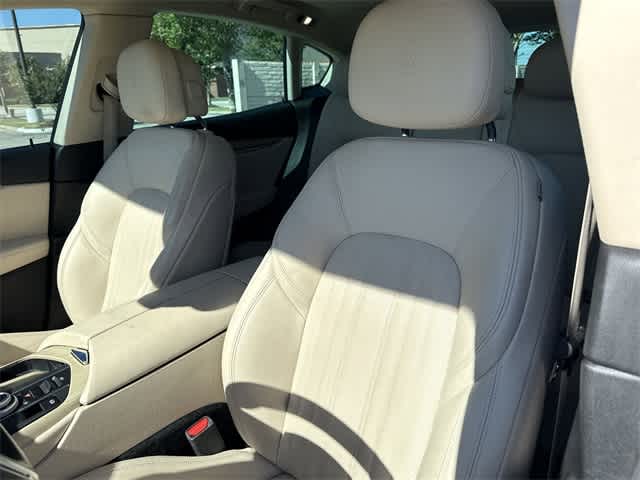 Thumbnail: 2018 Maserati Levante - 14