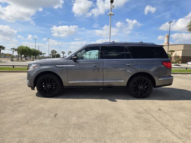 Thumbnail: 2021 Lincoln Navigator - 3