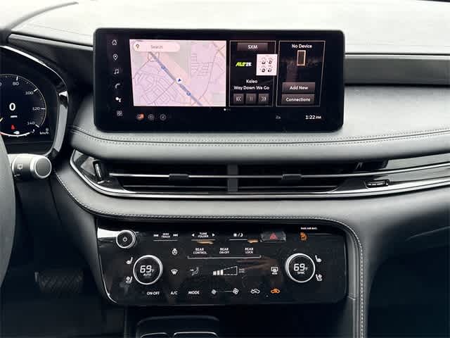 Thumbnail: 2026 INFINITI QX60 - 18