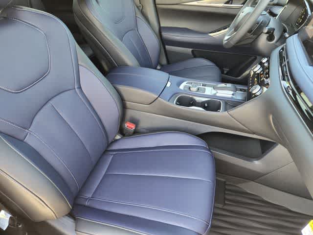 Thumbnail: 2027 INFINITI QX60 - 15