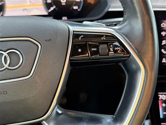 Thumbnail: 2019 Audi e-tron - 19