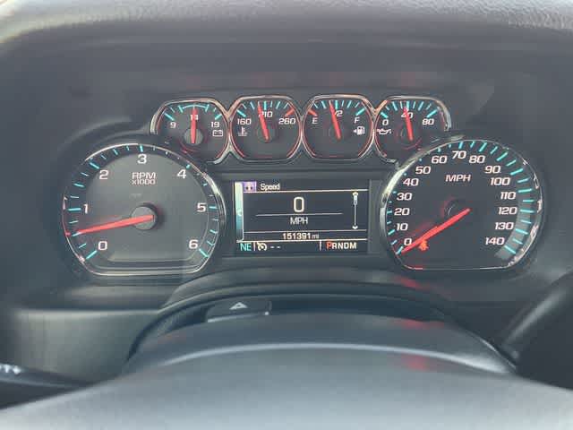 Thumbnail: 2016 Chevrolet Suburban - 17