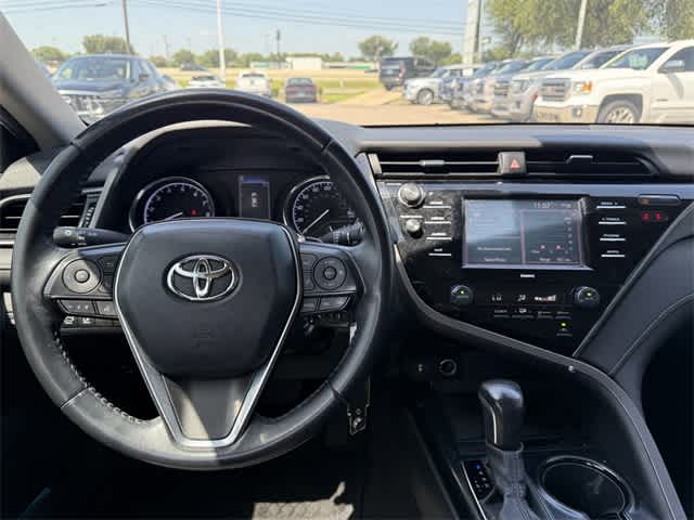 Thumbnail: 2020 Toyota Camry - 16