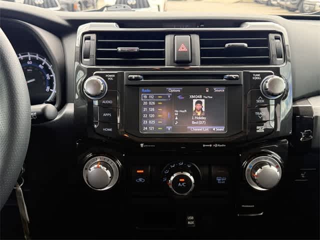 Thumbnail: 2019 Toyota 4Runner - 18