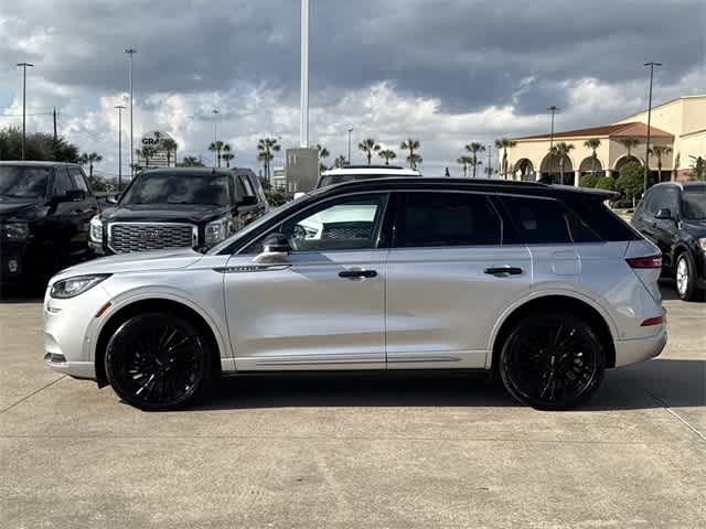 Thumbnail: 2020 Lincoln Corsair - 2