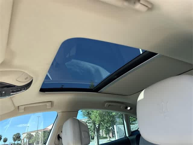 Thumbnail: 2018 Maserati Levante - 28