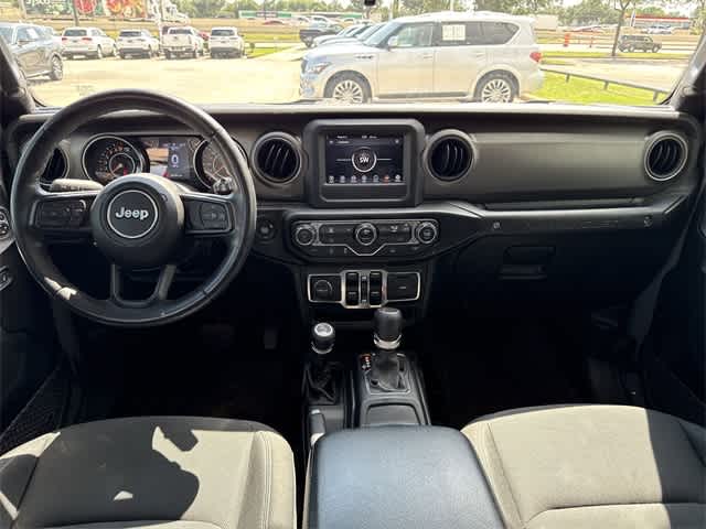 Thumbnail: 2022 Jeep Wrangler - 14