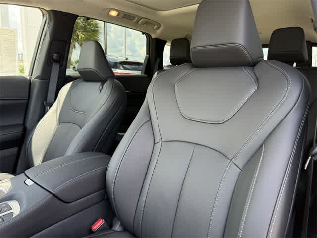 Thumbnail: 2026 INFINITI QX60 - 12