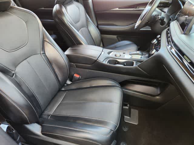 Thumbnail: 2023 INFINITI QX60 - 14