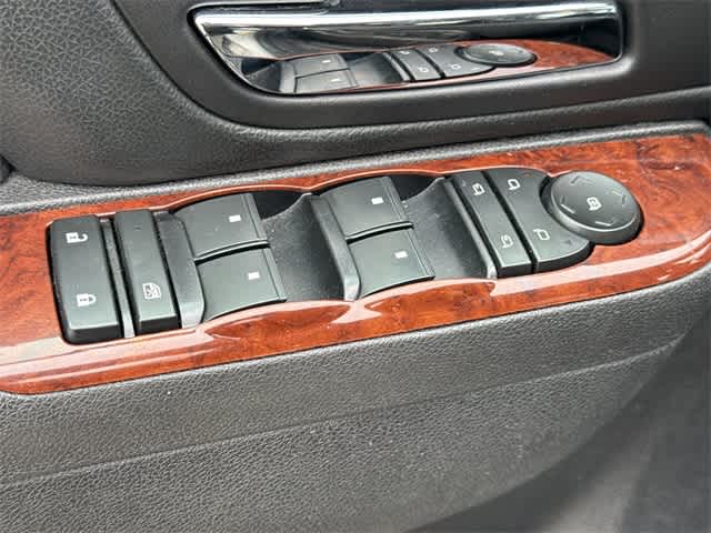 Thumbnail: 2013 Chevrolet Tahoe - 9