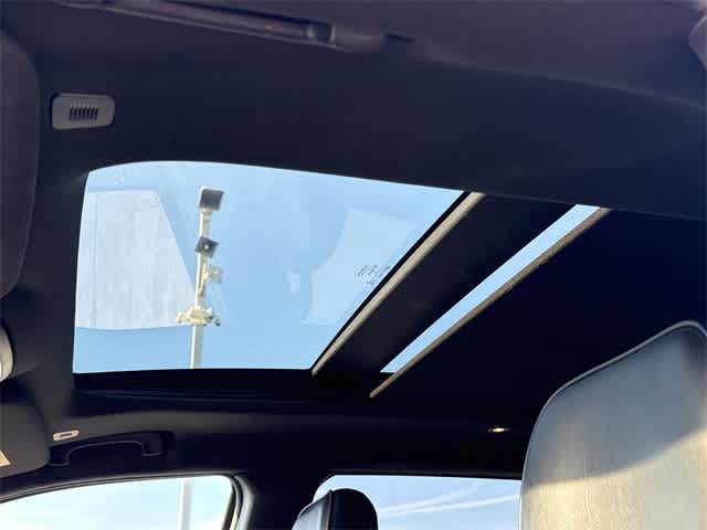 Thumbnail: 2017 Jeep Grand Cherokee - 25