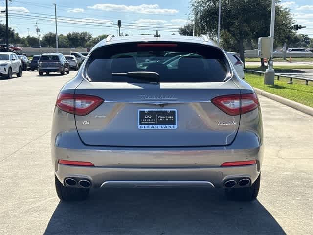 Thumbnail: 2018 Maserati Levante - 4