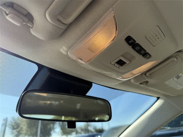 Thumbnail: 2022 Toyota Corolla - 23