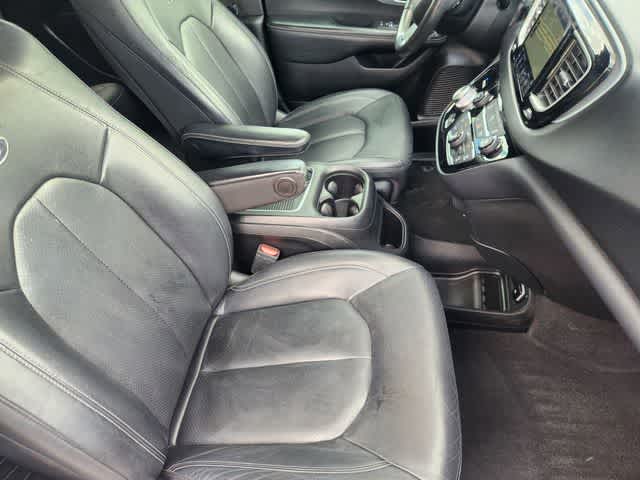 Thumbnail: 2020 Chrysler Pacifica - 14