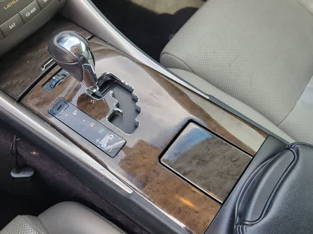 Thumbnail: 2012 Lexus IS - 16