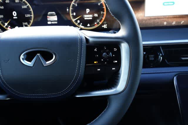 Thumbnail: 2026 INFINITI QX80 - 11