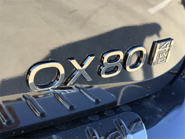 Thumbnail: 2026 INFINITI QX80 - 5