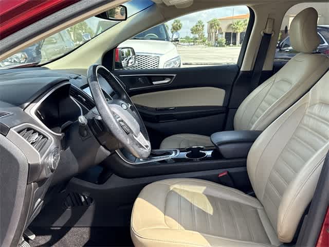 Thumbnail: 2016 Ford Edge - 11