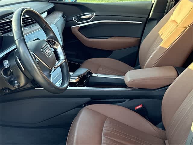 Thumbnail: 2019 Audi e-tron - 11